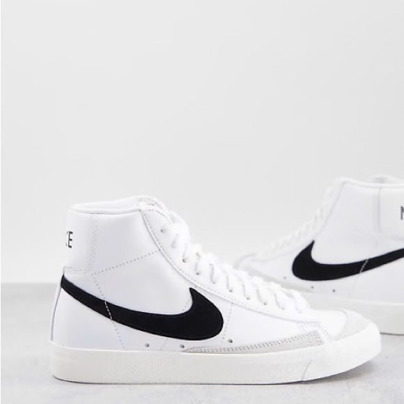 Nike Shoes - Nike Mid Blazer